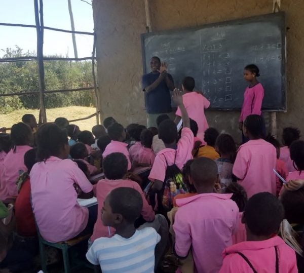 aula-sin-paredes-escuela-en-etiopia